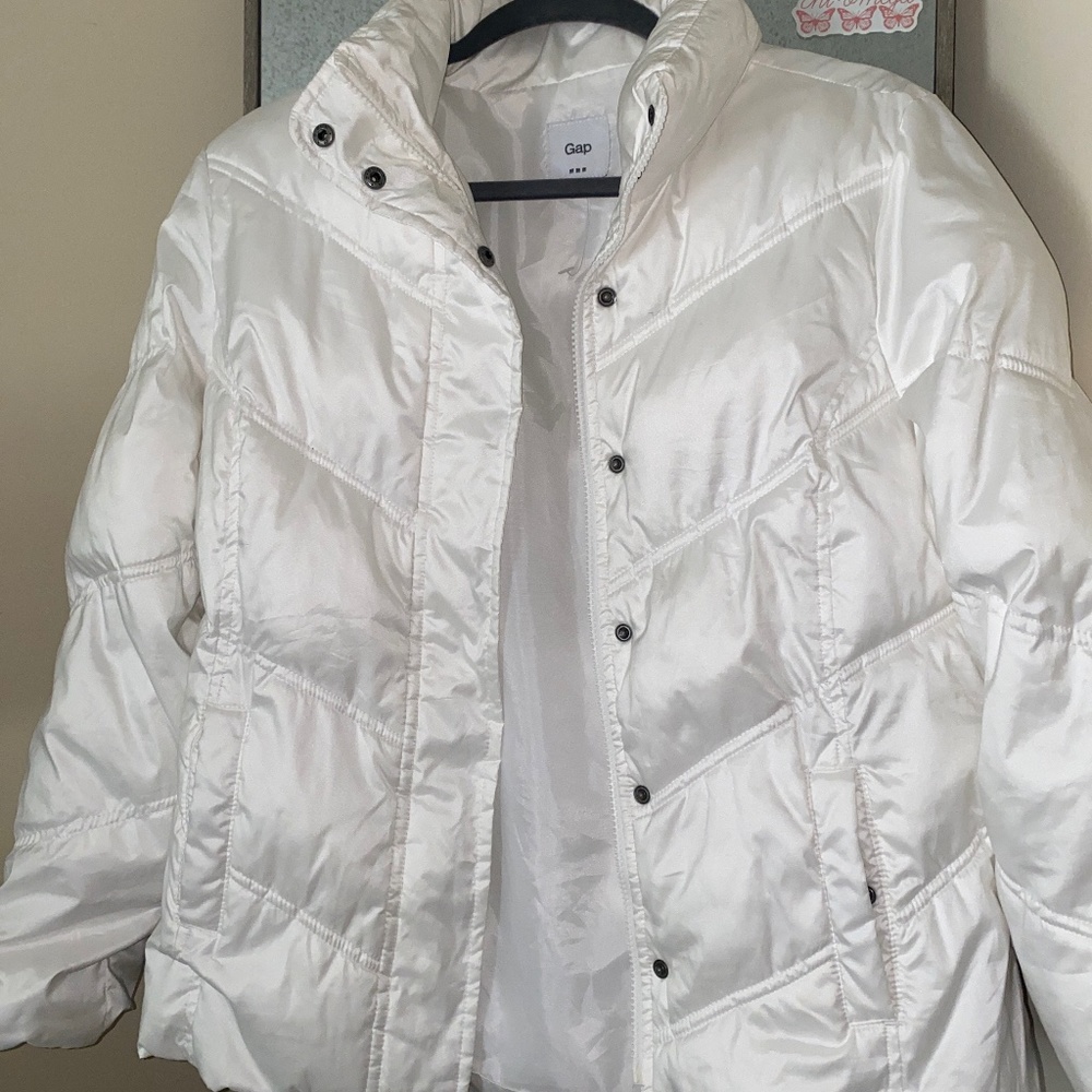 GAP White Puffer Jacket